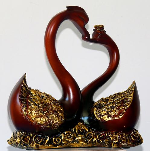 木雕作品《相濡以沫》