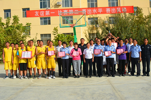 2016年在第四届“警魂杯”篮球赛中荣获亚军