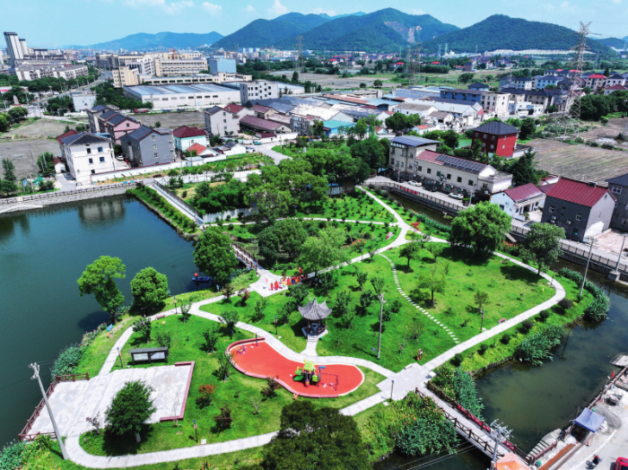 2025101365a0b09d5c0b4ed5b5c9566994cce117_20251013407364d0f5d2472ebeb882800b514354